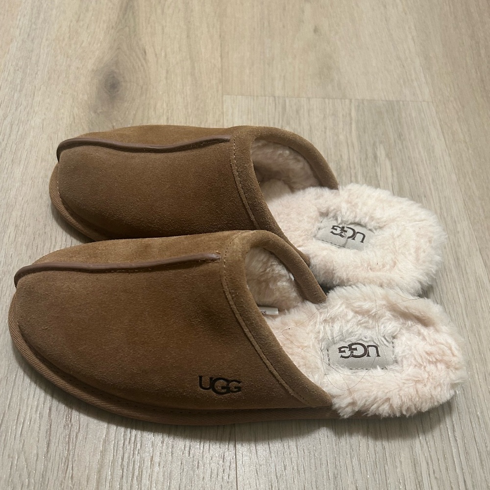 UGG Chestnut Scuff Slippers (women)